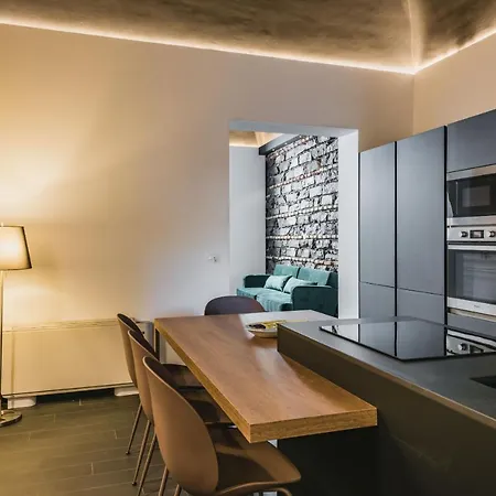Apartment Leone With Garden By Wonderful Italy