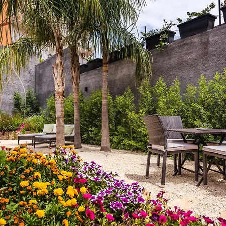 Leone With Garden By Wonderful Italy Catania